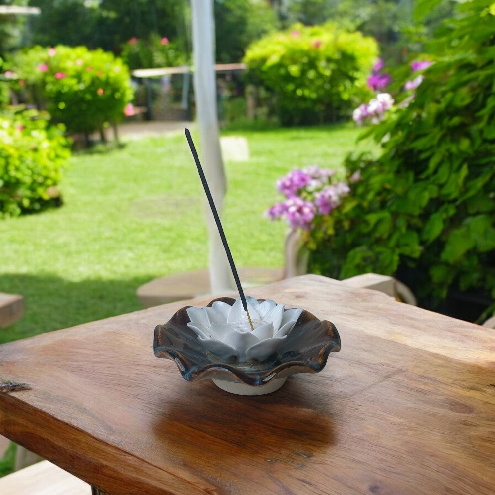 Frill Bowl Incense Holder