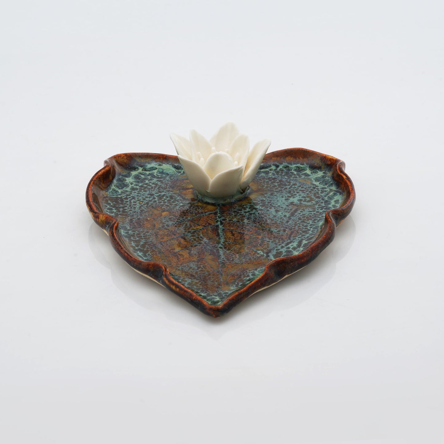 Paan Patta with Jasmine Leaf Plate