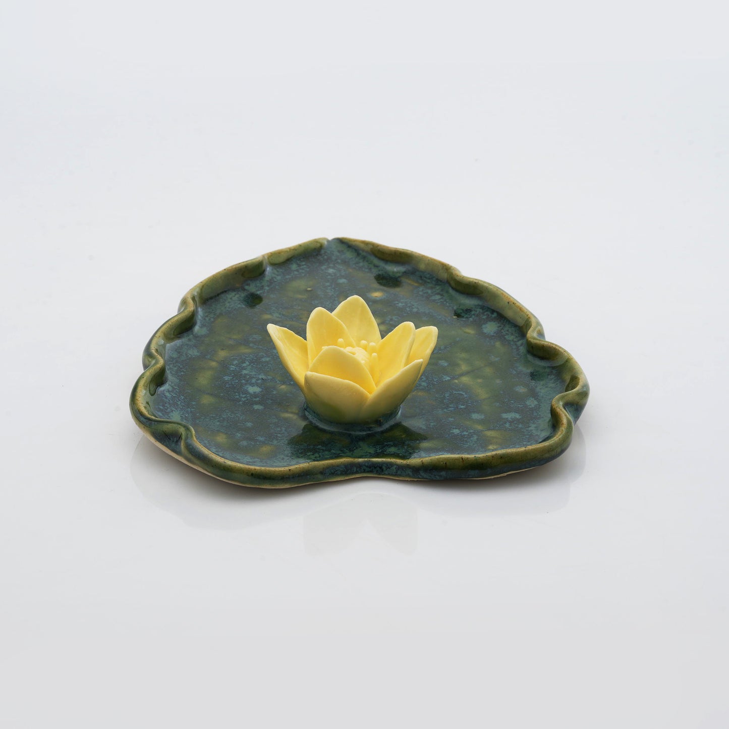 Paan Patta with Jasmine Leaf Plate