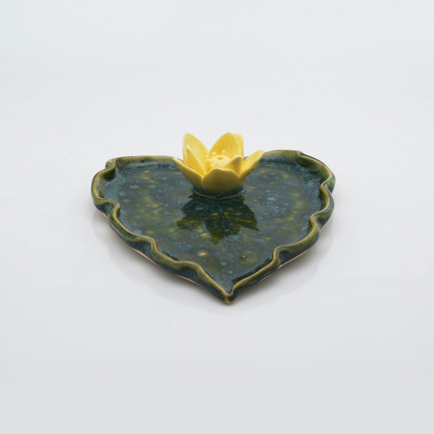 Paan Patta with Jasmine Leaf Plate