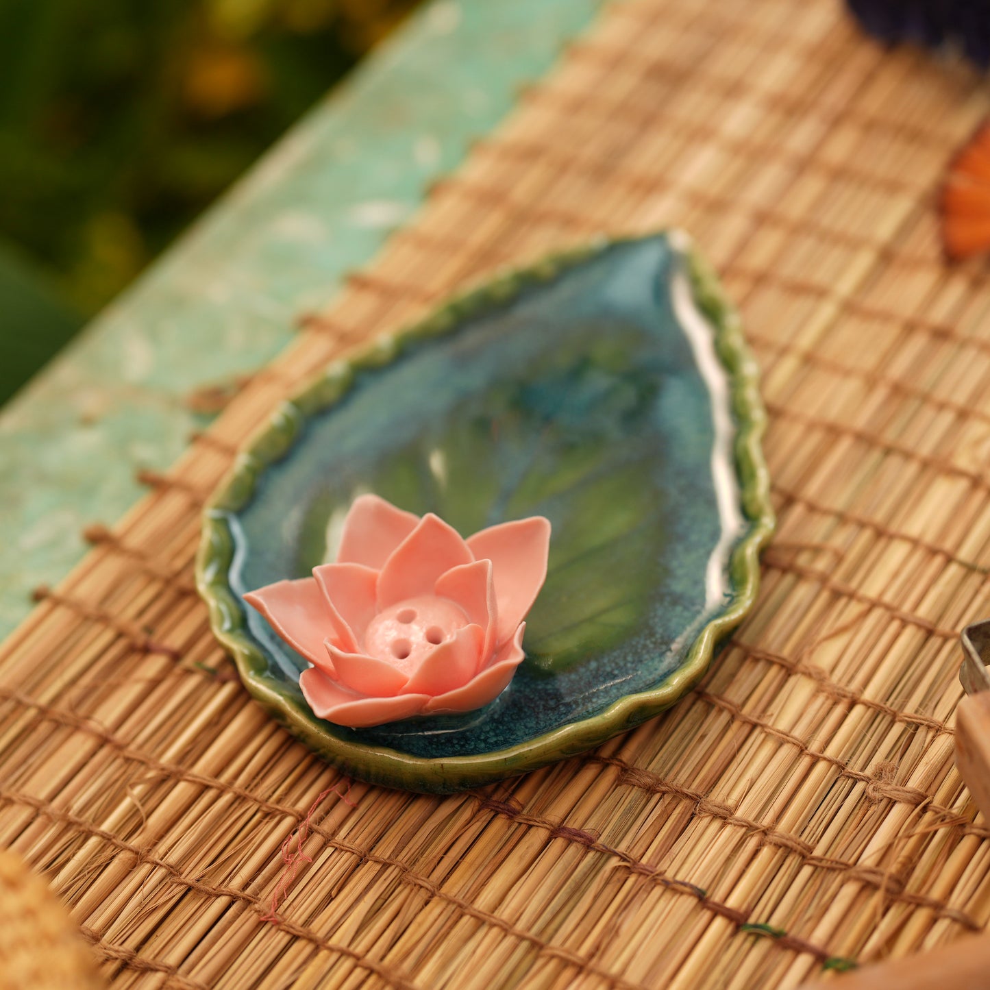 Paan Patta Incense Holder