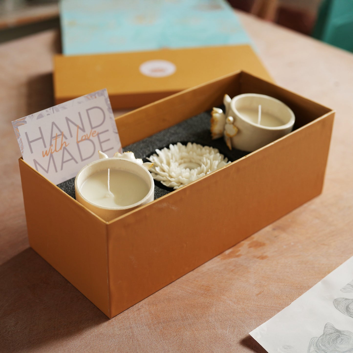 White Bloom Candle Set