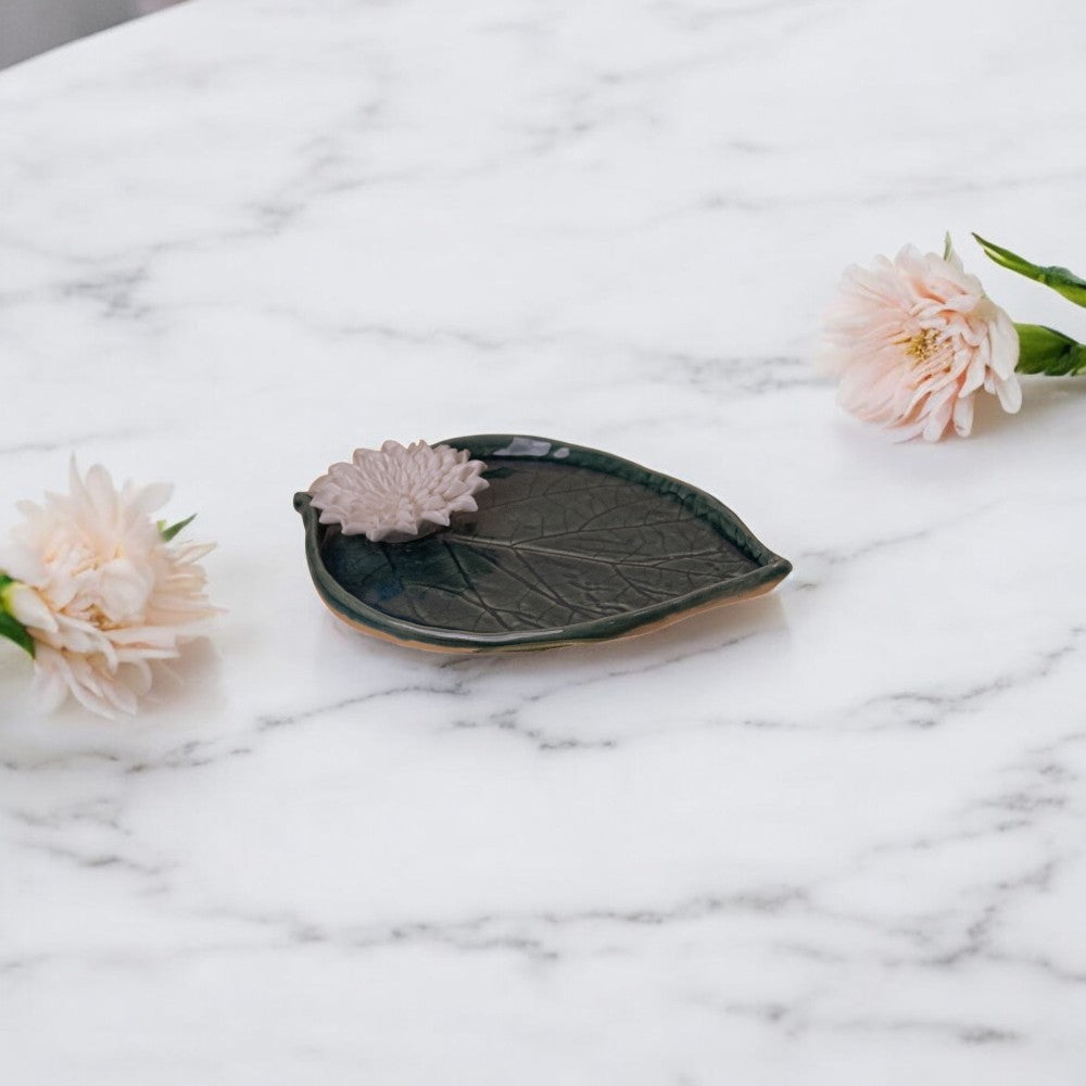 Dahlia Leaf Plate