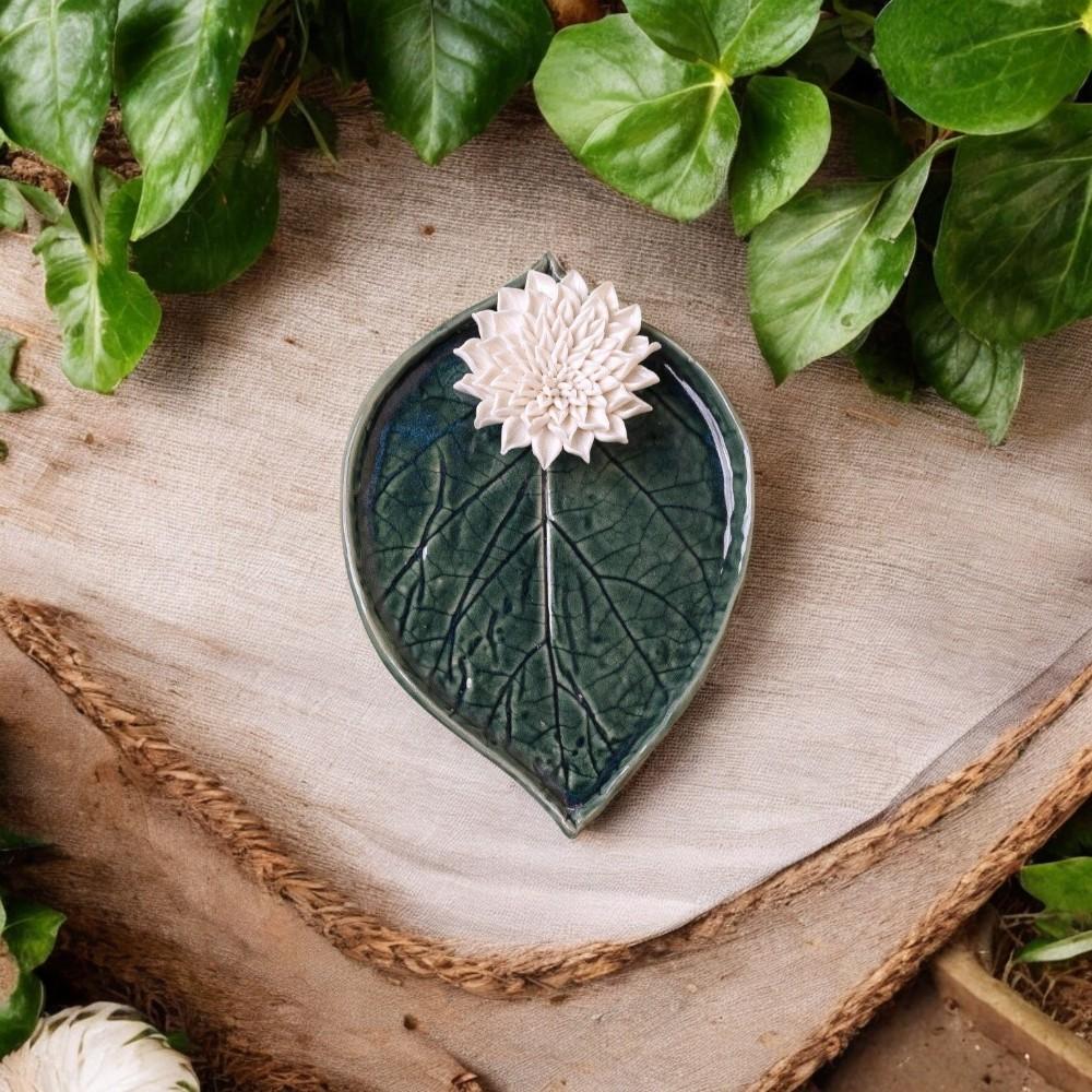 Dahlia Leaf Plate
