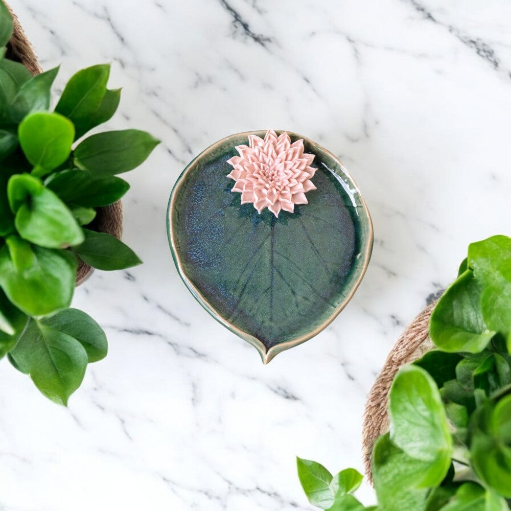 Dahlia Leaf Plate