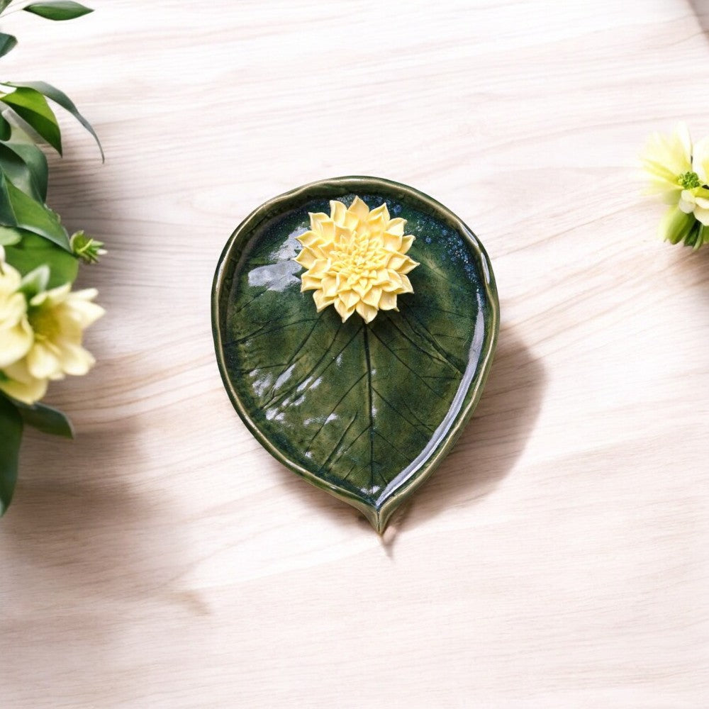 Dahlia Leaf Plate