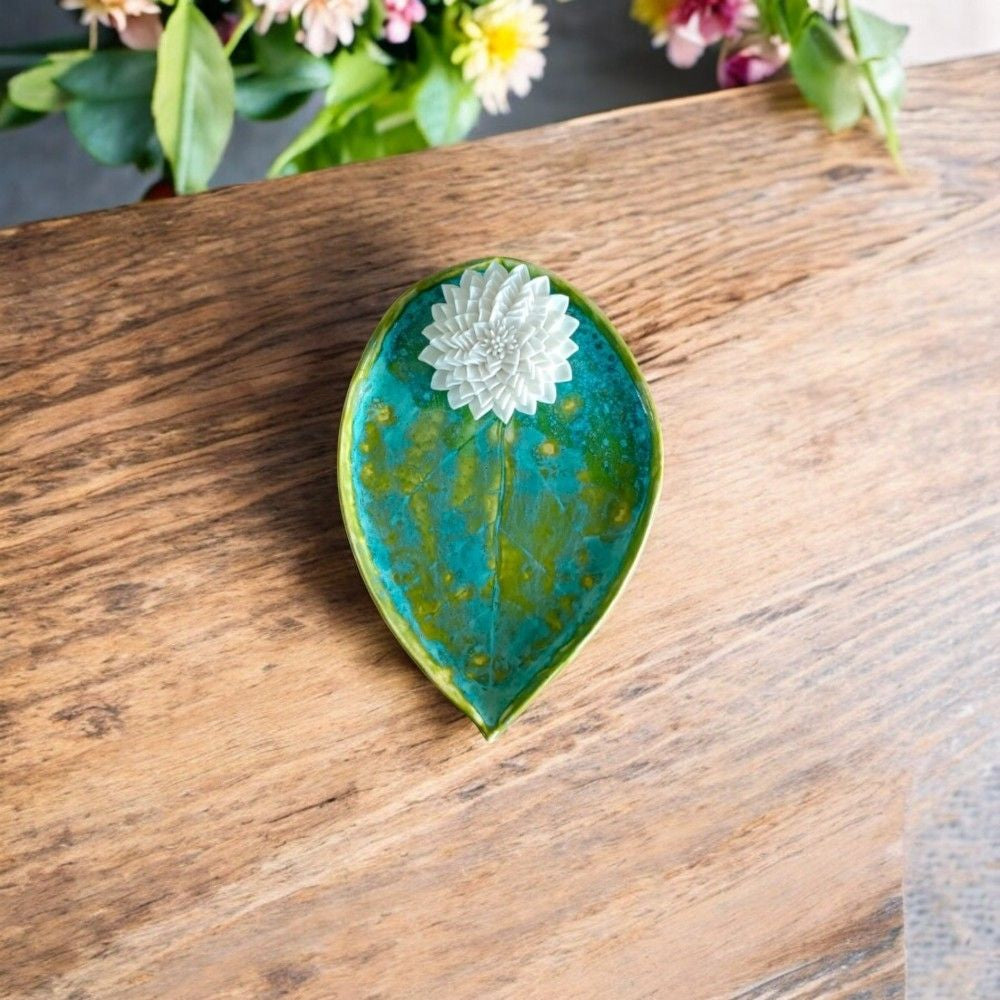Dahlia Leaf Plate