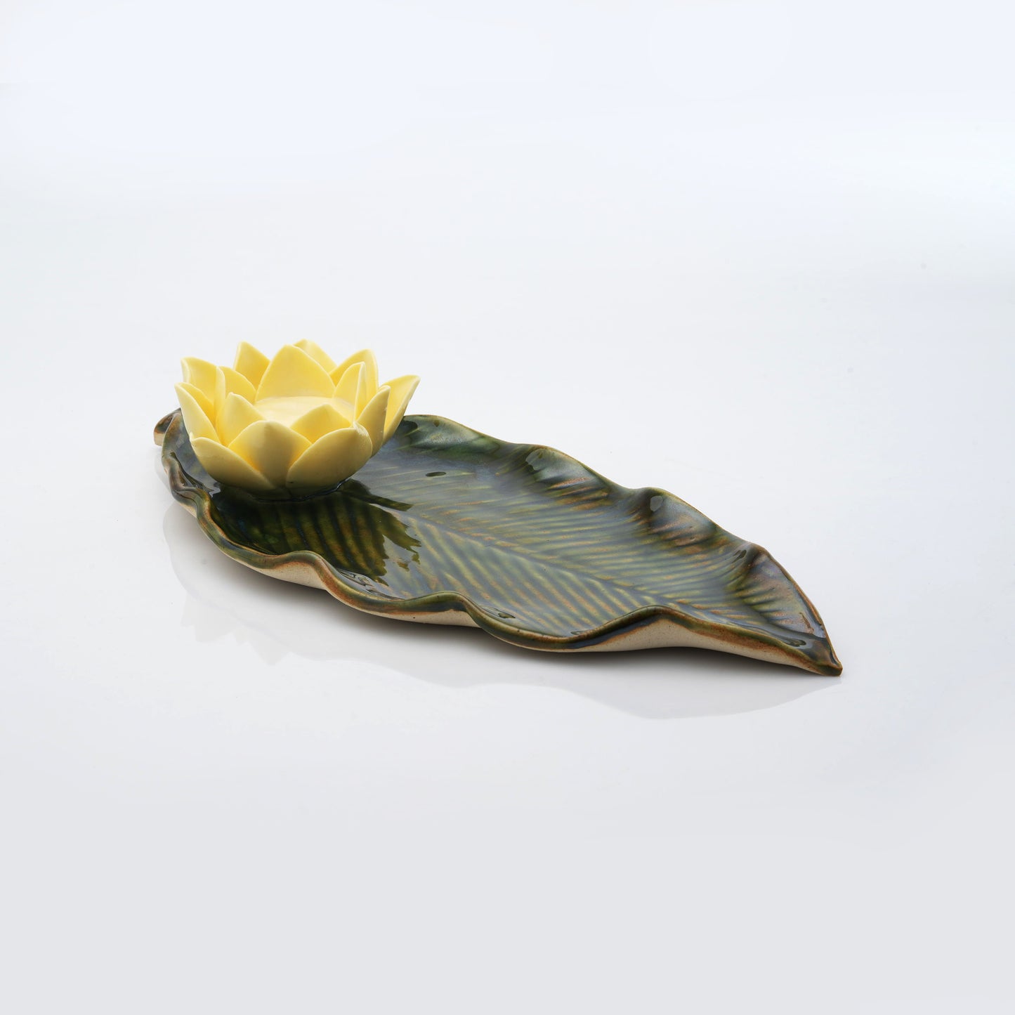 Long Leaf Tea Light Candle Holder
