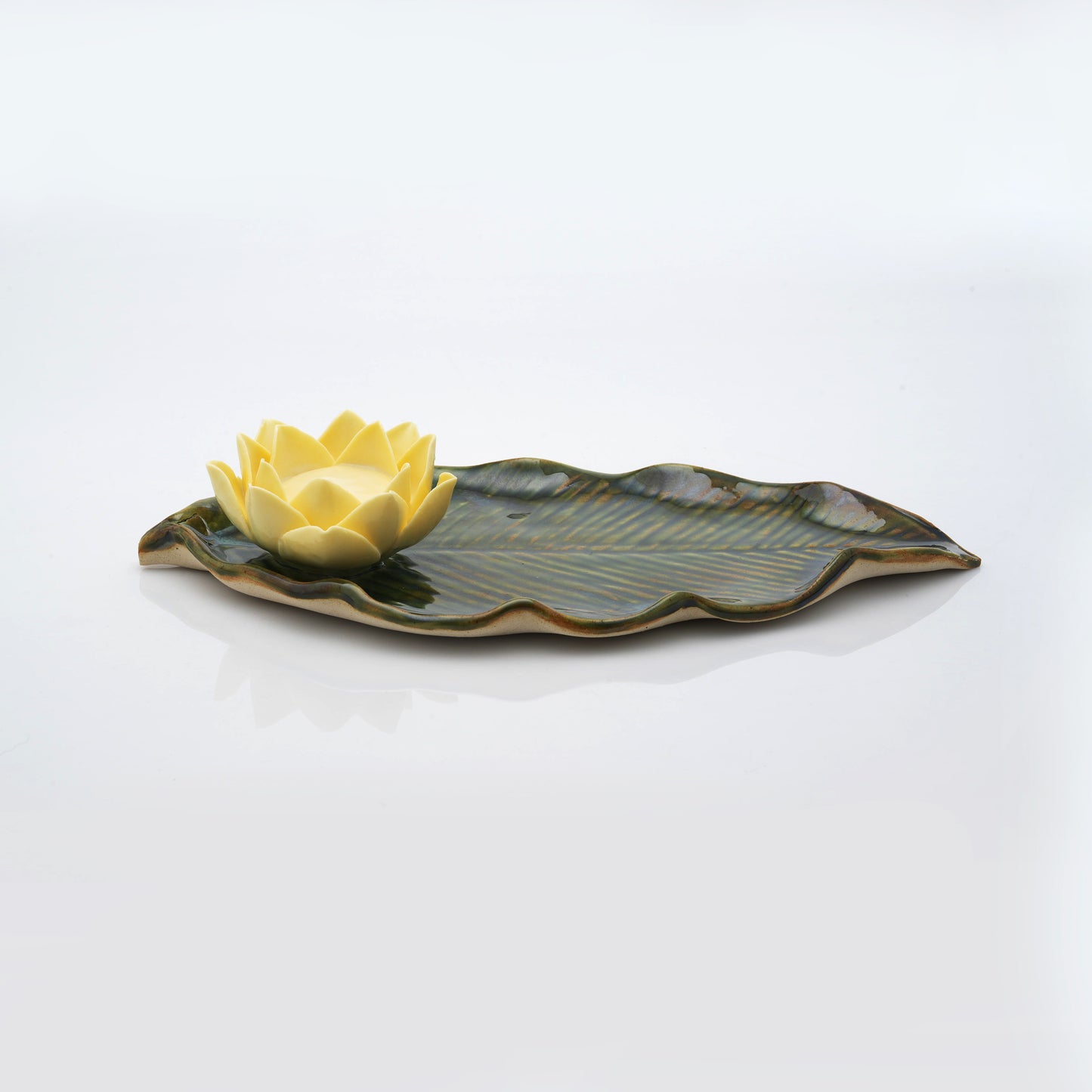 Long Leaf Tea Light Candle Holder