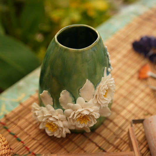Pure Petal Vase