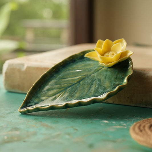 Paan Patta Incense Holder