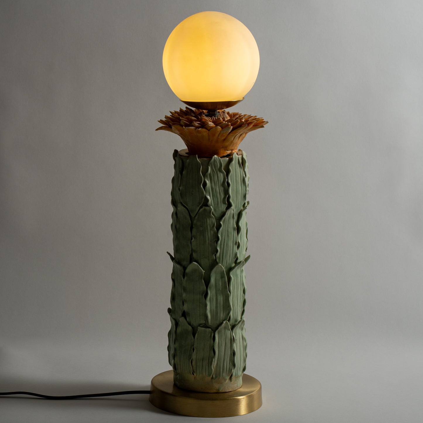 Sculpted Floor Light