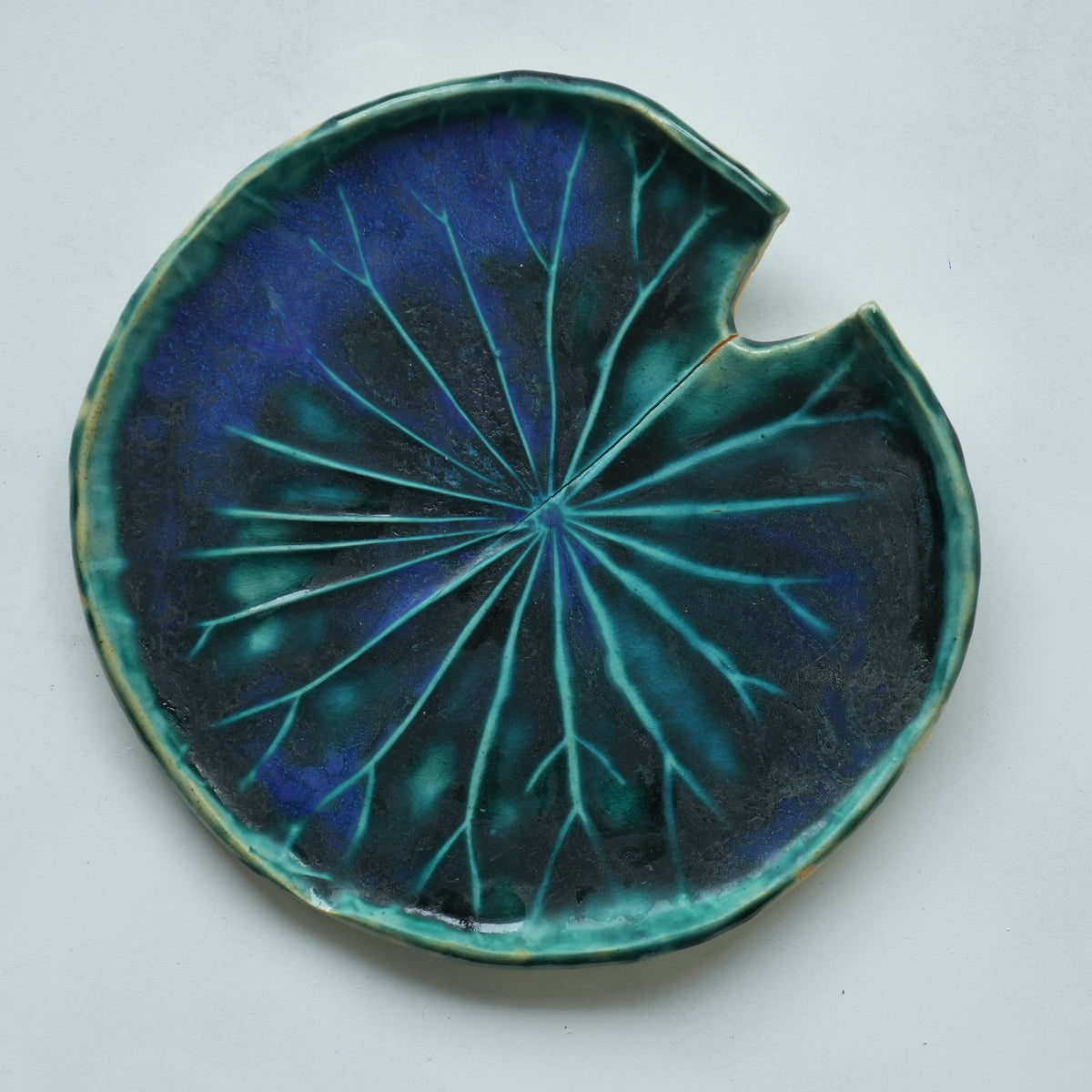 Midnight Lagoon Ceramic Leaf