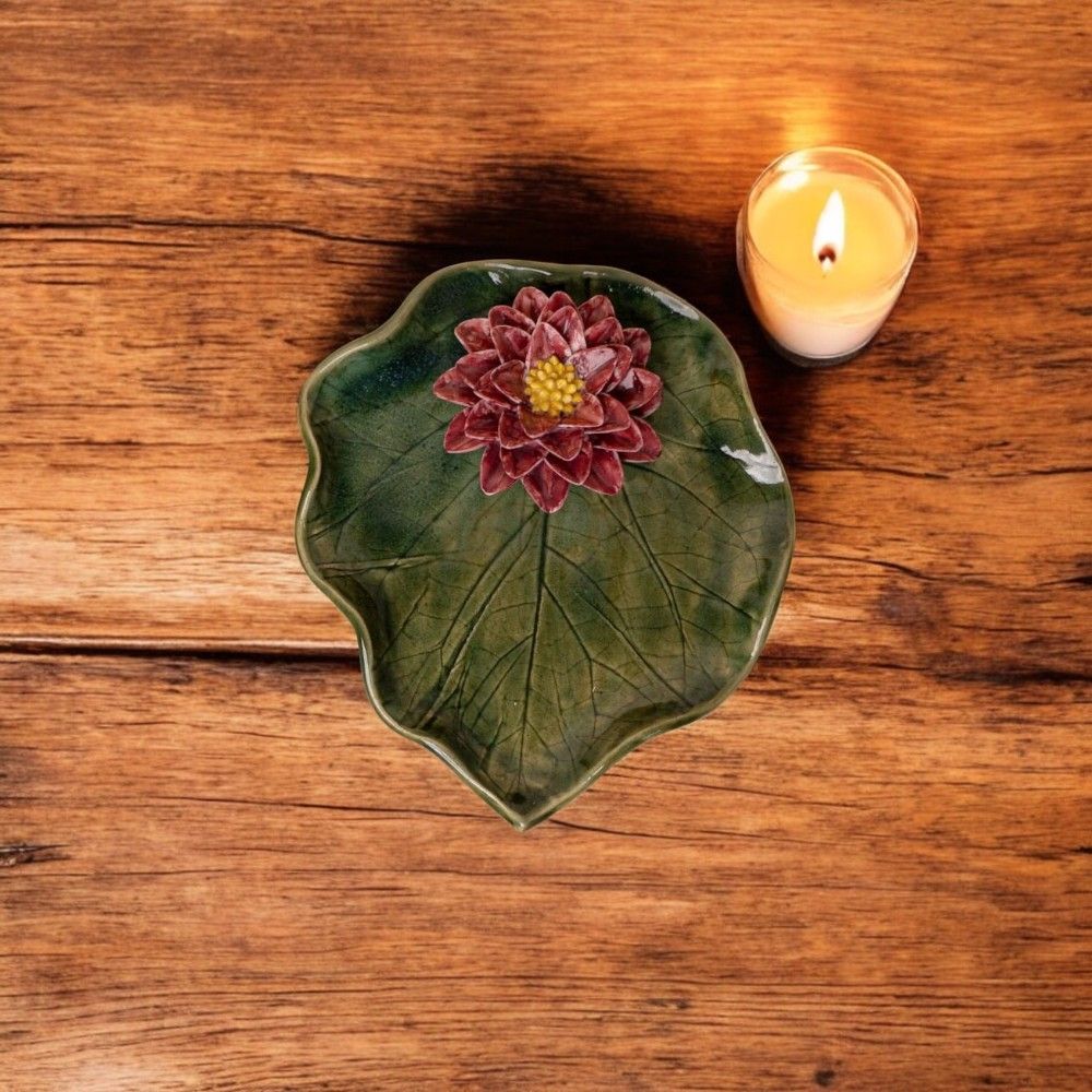 Poinsettia Leaf Plate