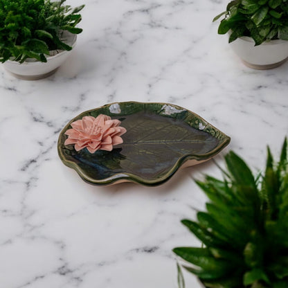 Poinsettia Leaf Plate