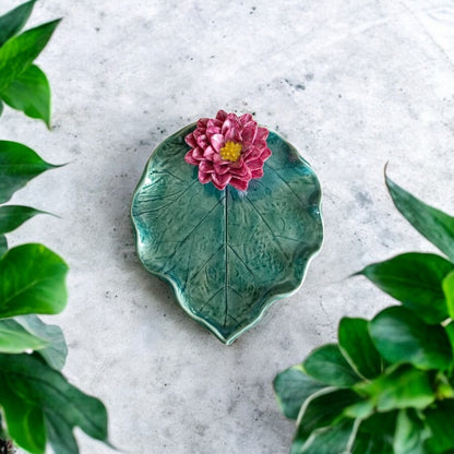 Poinsettia Leaf Plate