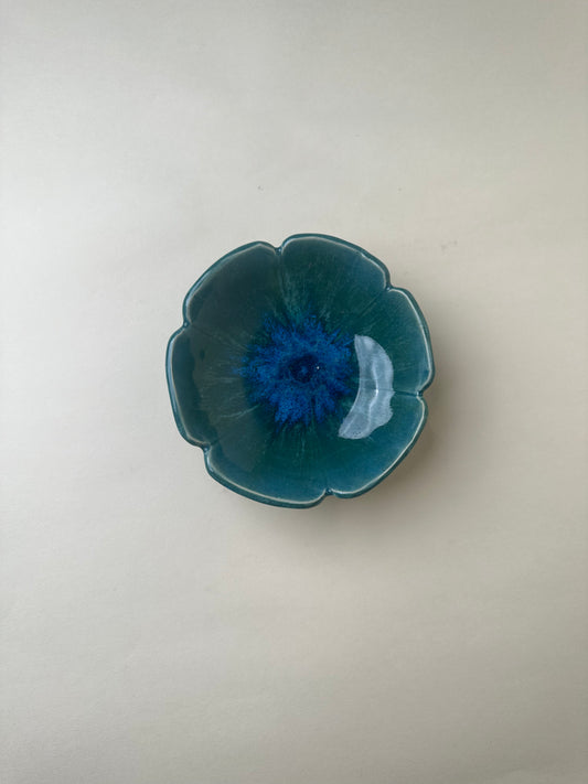 CRYSTAL AND OIL HOLDERS