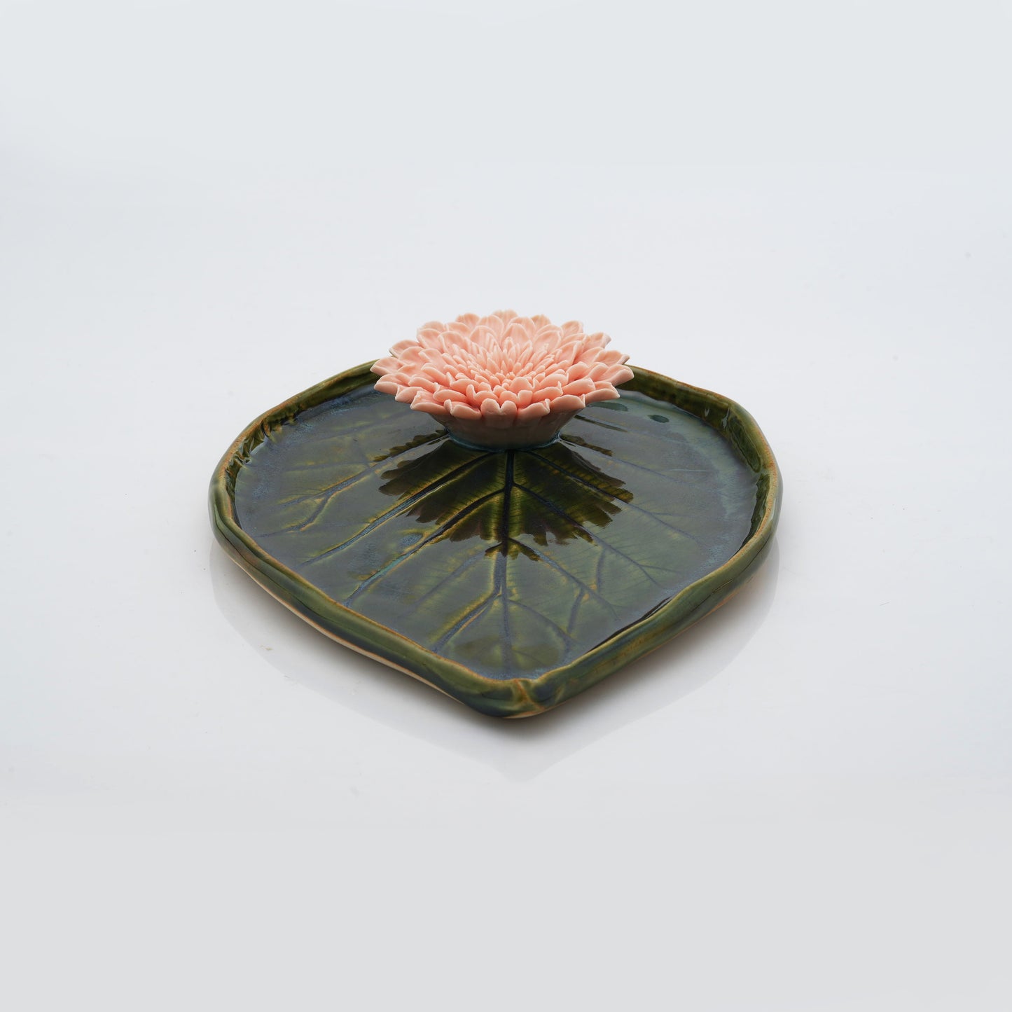 Dahlia Leaf Plate