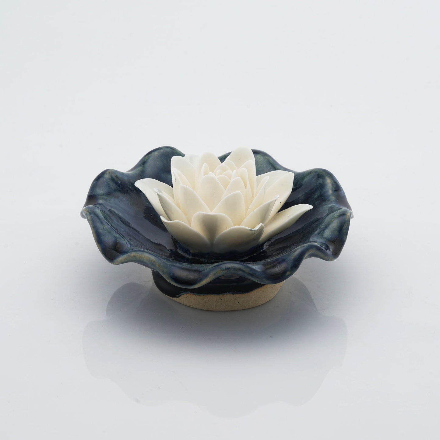 Frill Bowl Incense Holder
