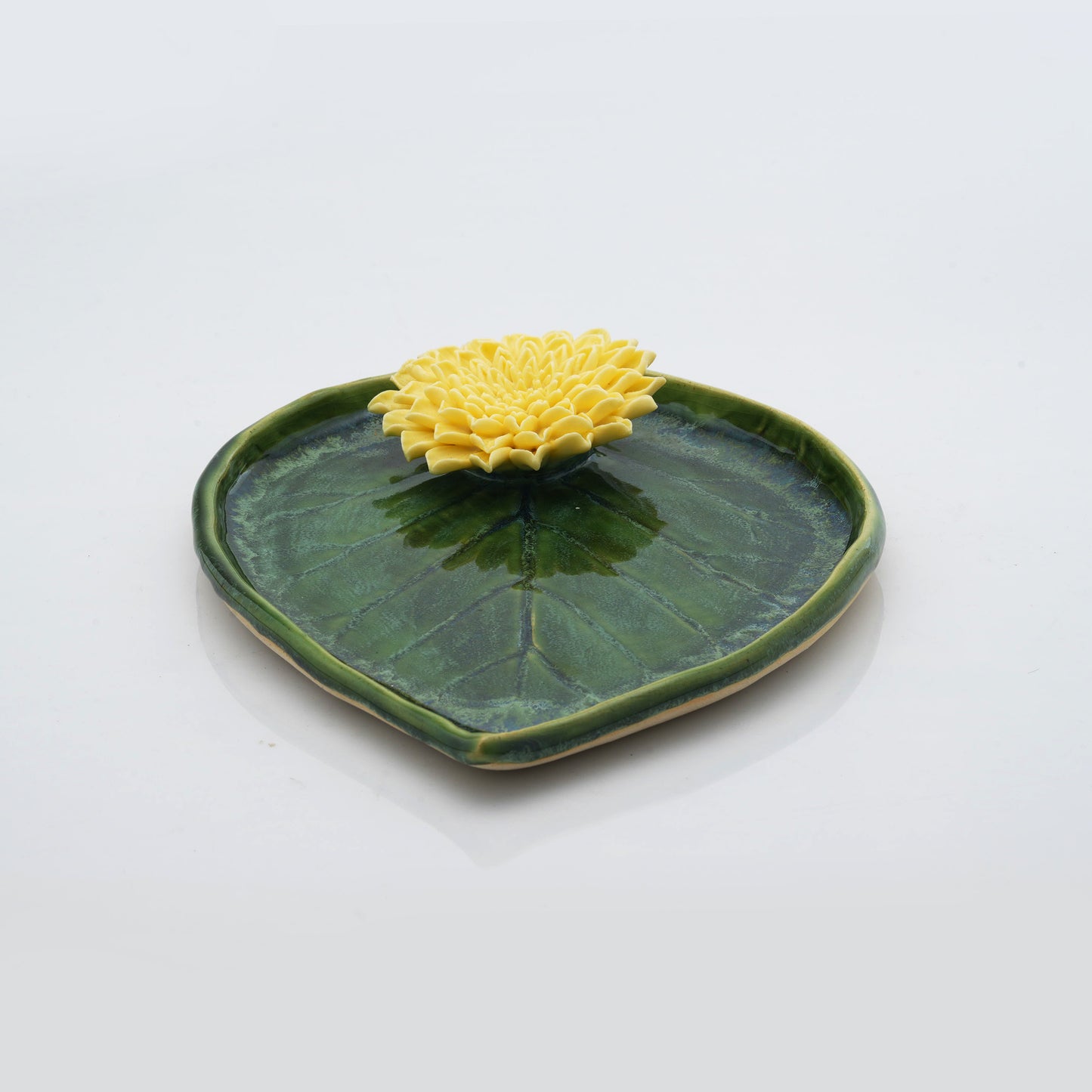 Dahlia Leaf Plate