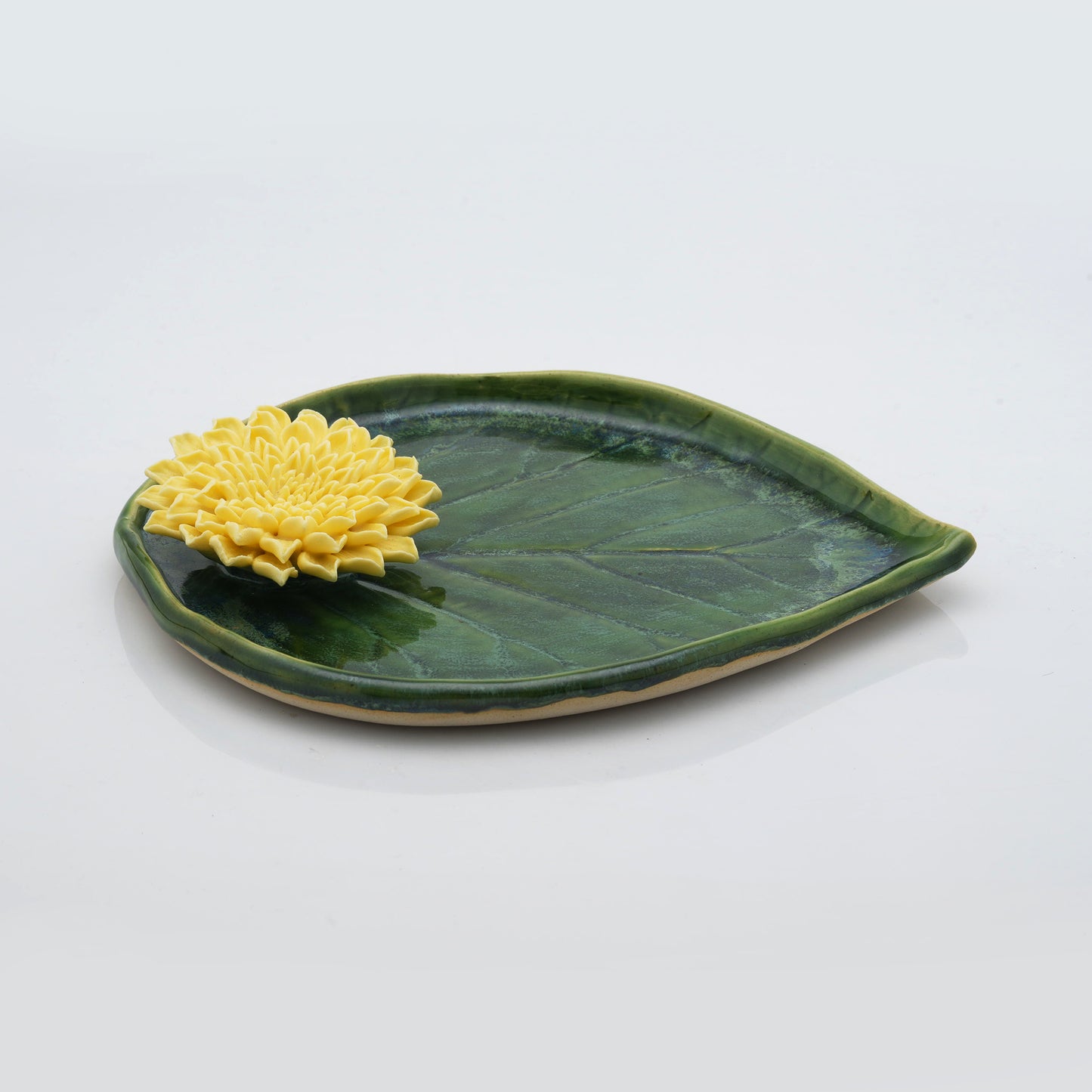 Dahlia Leaf Plate