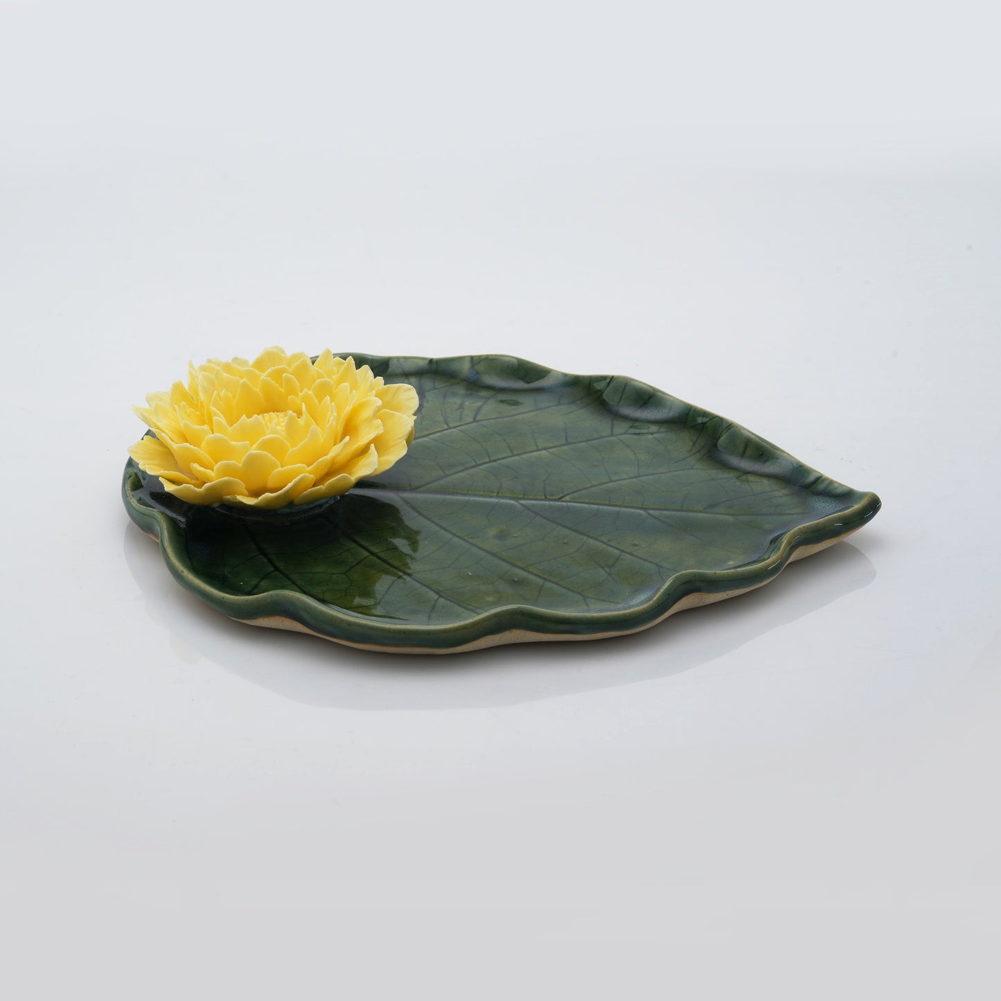 Peony Leaf Plate